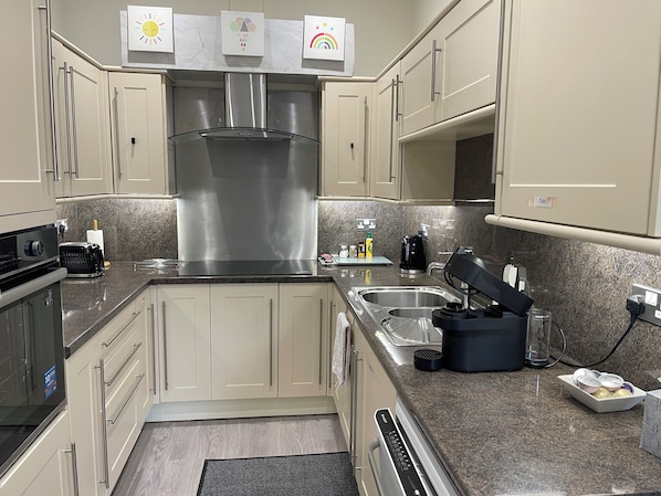 Microwave, oven, stovetop, dishwasher