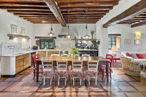 Dining - Dimora del Chianti, stunning Tuscan stone villa surrounded by vineyards in the heart of Chianti (Rietine)