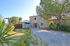 Exterior - Rafal baix - idyllic country house with private pool (Son Servera)