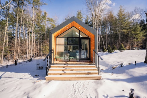 Cabin at Woodland Lodge: Off grid escape in the catskills