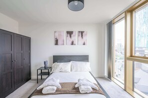 1 soverom, skrivebord, strykejern/-brett og wi-fi