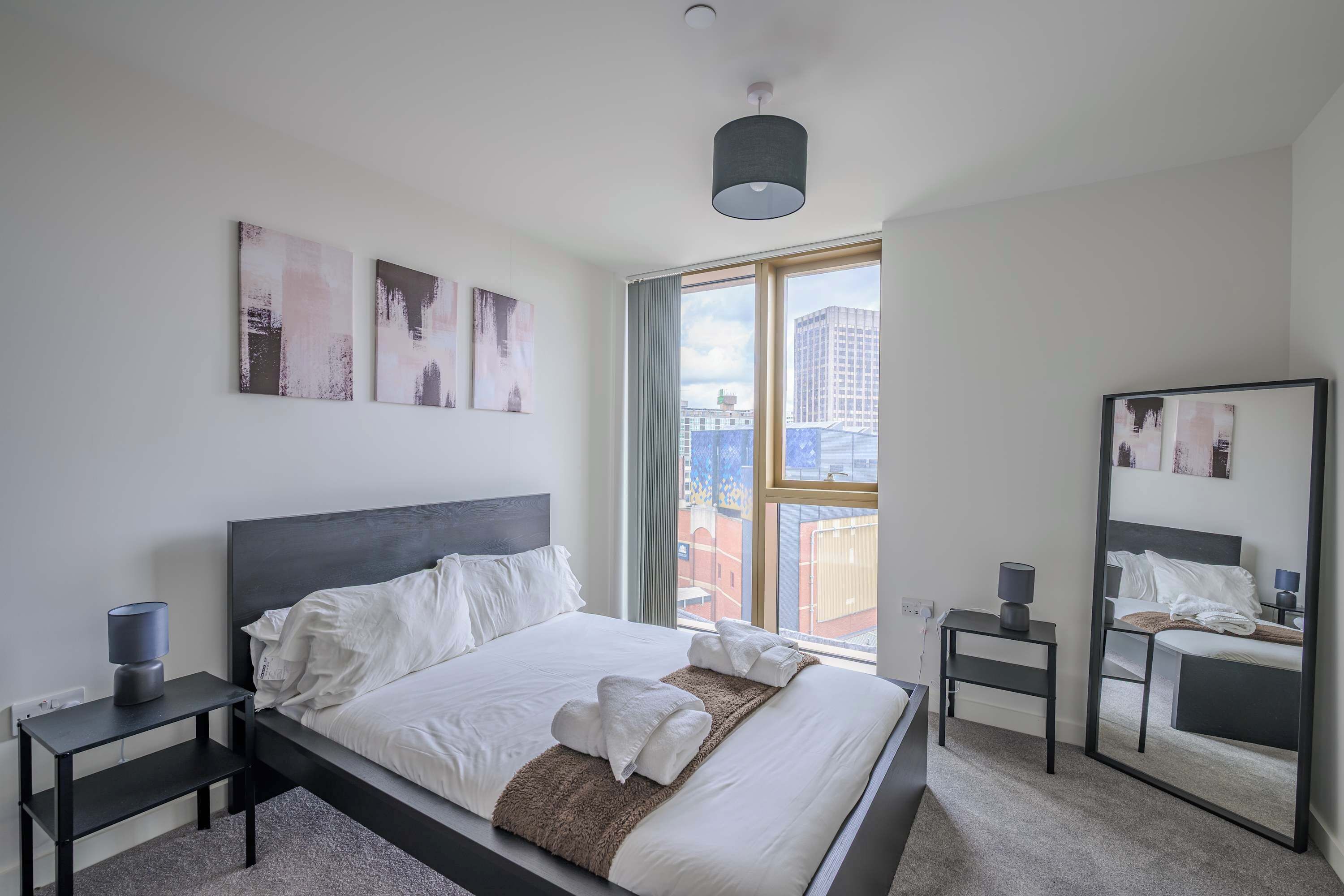 1 chambre, bureau, fer et planche à repasser, Wi-Fi