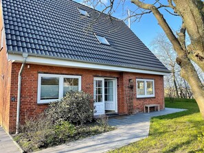 Exterior - "Discover Your Perfect Getaway at Ferienhaus Groot Dagebüll!" (Dagebüll)