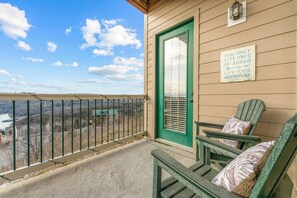 Terrace/patio - Close to Silver Dollar City! Outdoor Pool! (Indian Point)