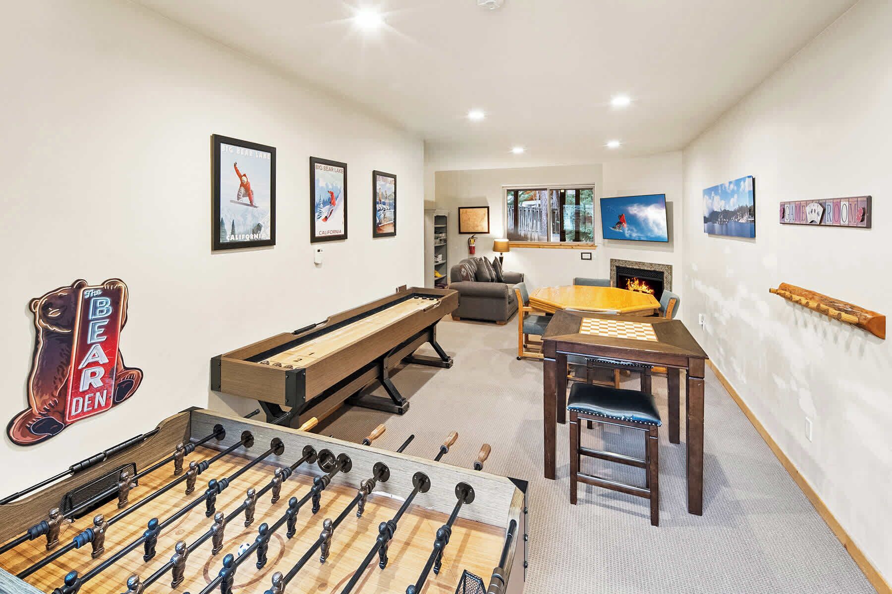 Spielezimmer