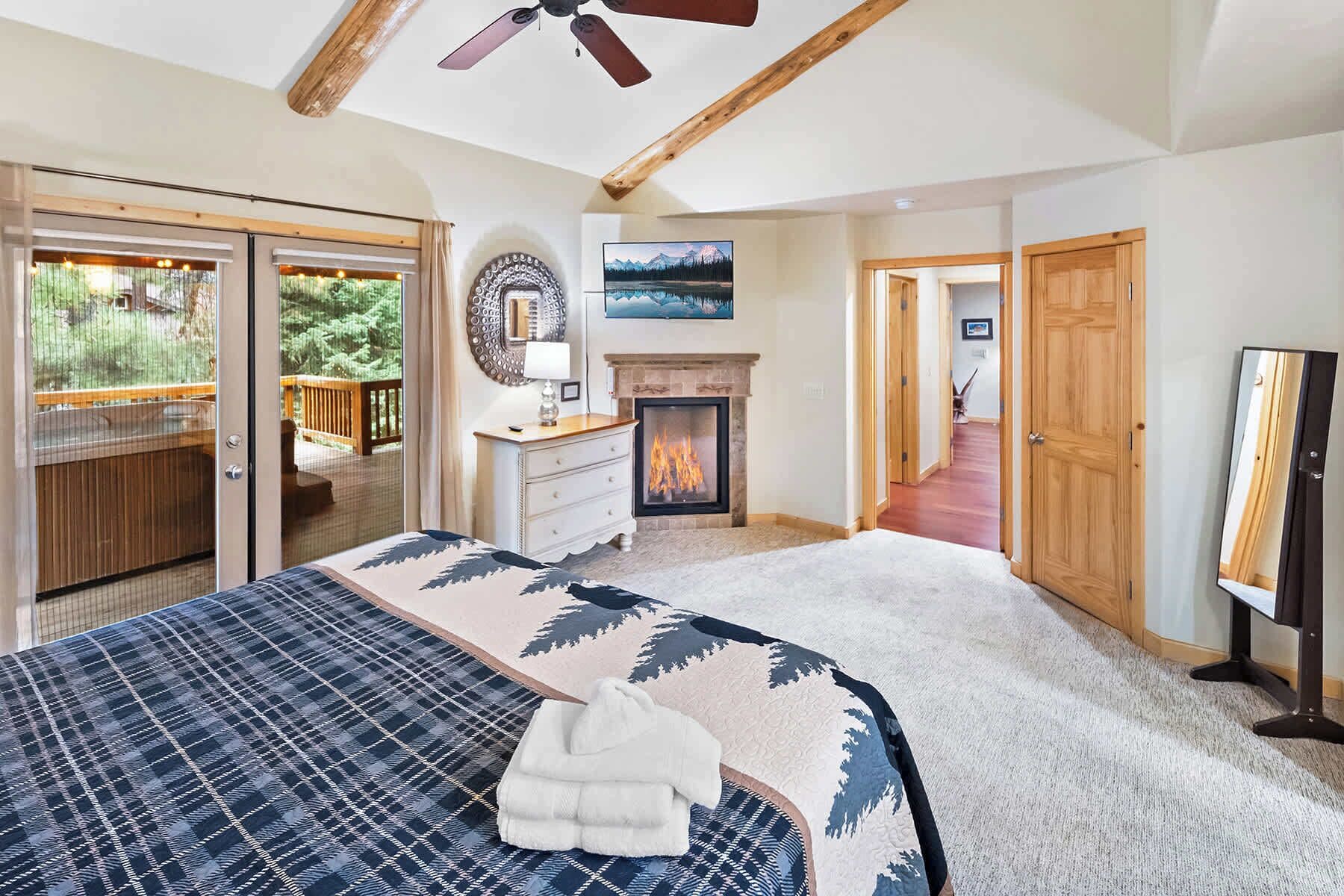 6 chambres, fer et planche à repasser, lit parapluie, Wi-Fi