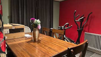Cottage | Dining