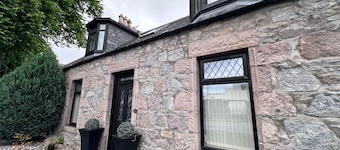Cozy Aberdeen Cottage With 3 Bedrooms