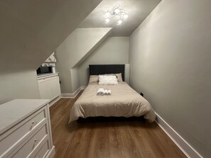 3 habitaciones, wifi gratis y ropa de cama 