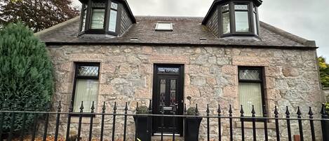 Cottage | Exterior