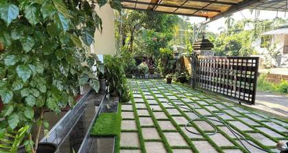 Charming 2-bedroom house with AC in Kochi