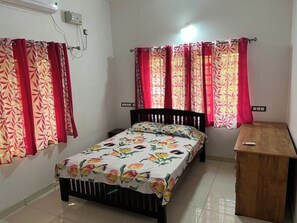 2 quartos, ferros/tábuas de passar roupa