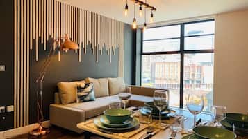 Smart TV, video games