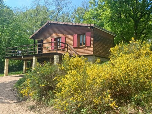 Charmant chalet en pleine nature avec jardin et terrasse