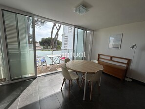 Dining - Charming apartment with pool near the beach in Platja d'Aro (Platja d'Aro)