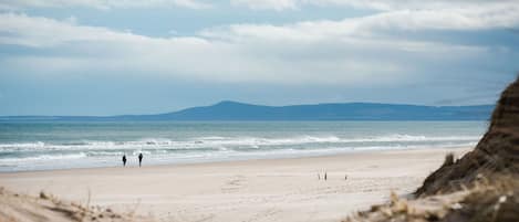 Lucht, Blauw, Water, Dag, Strand, Zwemwater, Natuurlijke Omgeving, Horizon, Wolk, Kust