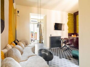 Living area - Cosy apartment for 3 people with A/C, WIFI and terrace (Rome)