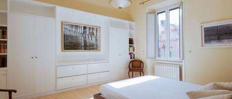 2 Schlafzimmer, Bügeleisen/Bügelbrett, kostenloses WLAN