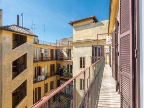 Property grounds - Cosy apartment for 6 people with A/C, WIFI, TV and balcony (Rome)