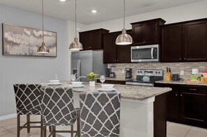 Fridge, microwave, oven, stovetop - Amazing 7 Bedroom Villa /Pool/Spa/ Disney Fireworks View/Close to Clubhouse (Davenport)