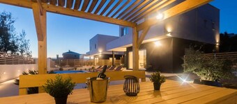 Villa Belveder I - charming house with pool