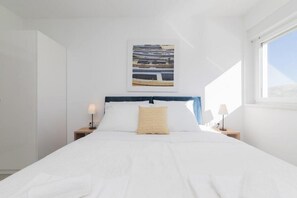 3 bedrooms, in-room safe, iron/ironing board, travel crib