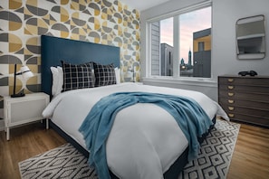 2 dormitorios, escritorio, tabla de planchar con plancha y wifi