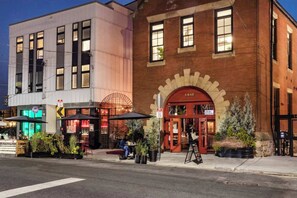 Exterior - 1BR Philly's Bright Cozy Retreat (Philadelphia)