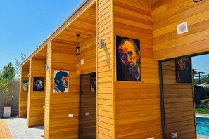 Pool - YO Guesthouse : Double Room with Pool View (Тоshkent)