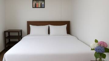 Room | Egyptian cotton sheets, premium bedding, soundproofing