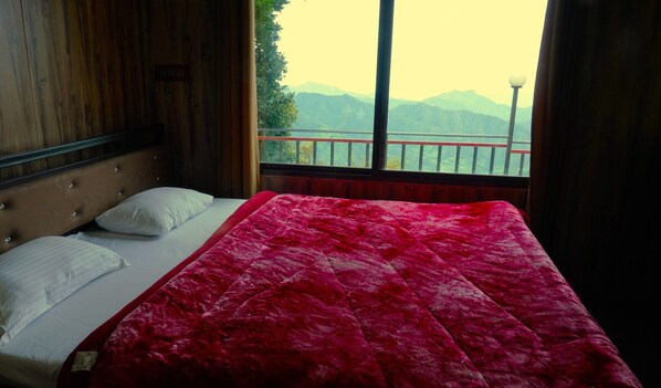 Deluxe Room, 1 Double Bed, Mountain View | Mountain view