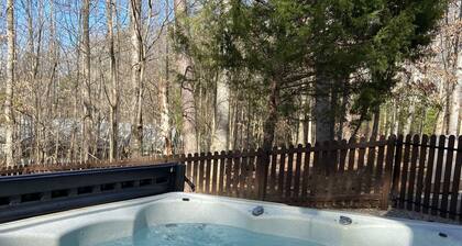 Heaven's Hideaway - 2 King Suites/Pet Friendly/Hot Tub/Firepit