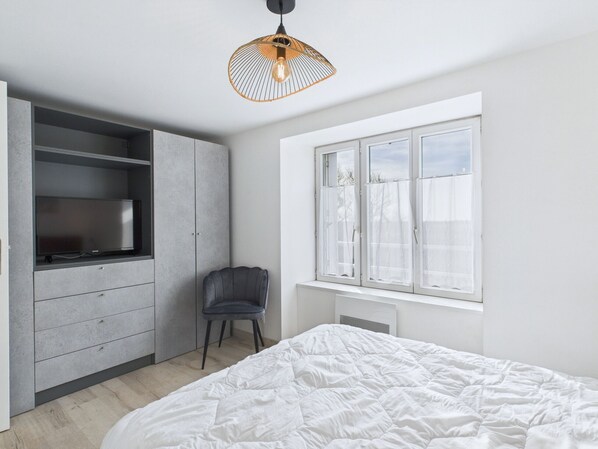 4 chambres, fer et planche à repasser, accès au Wi-Fi (inclus)