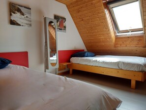 3 chambres, fer et planche à repasser, Wi-Fi gratuit