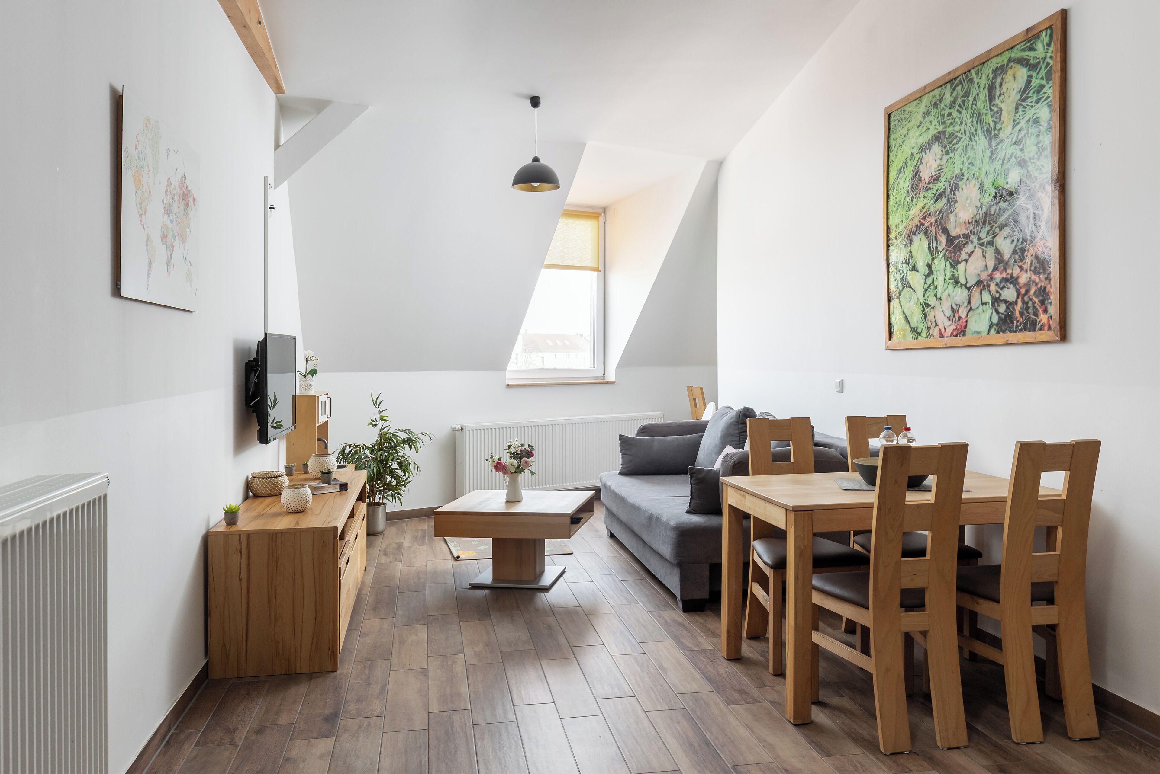 Standard-Studio, 1 King-Bett und Schlafsofa, Sauna, Stadtblick | Wohnbereich