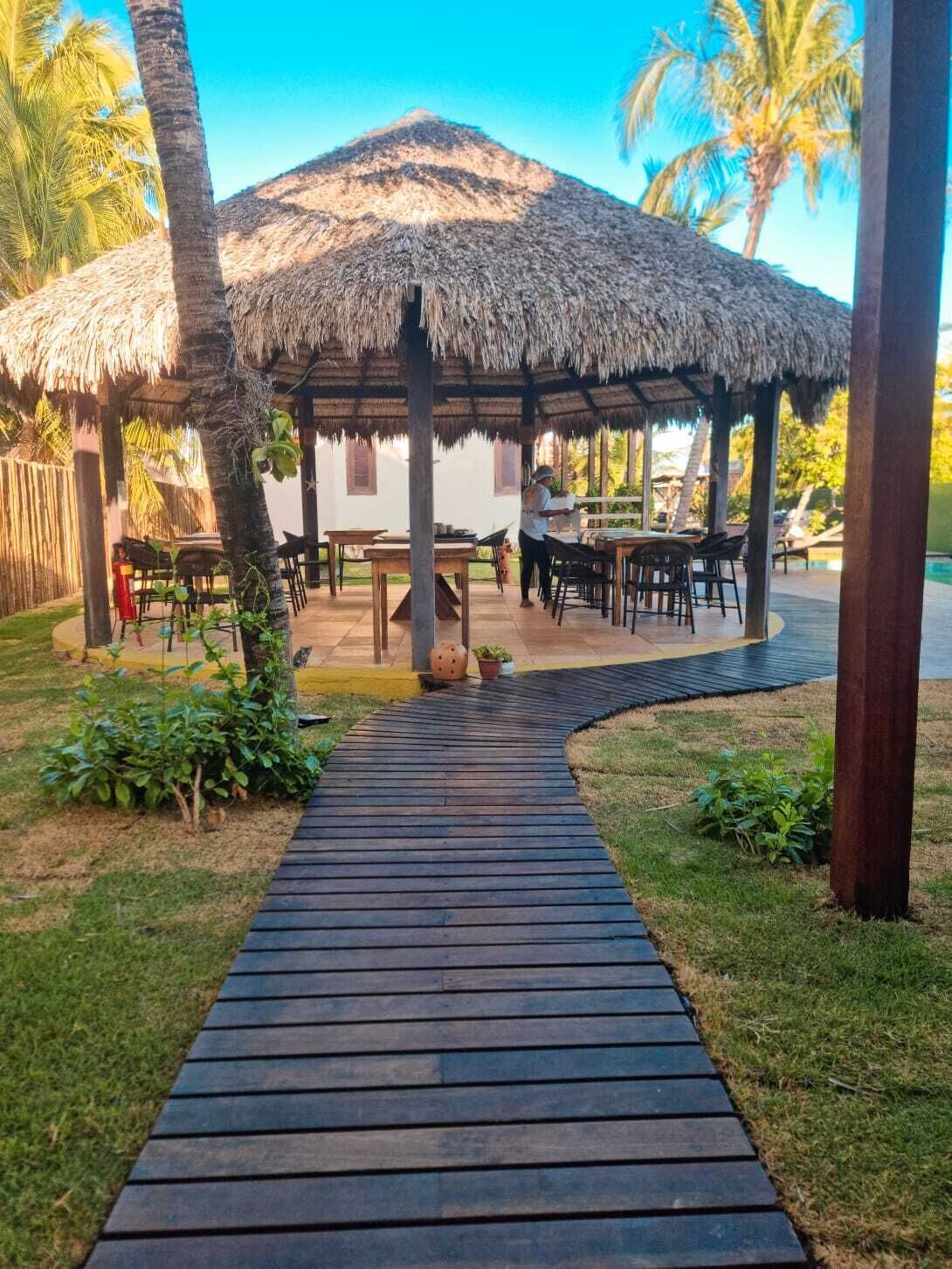 Kamar Double atau Twin Deluks, beranda | Area keluarga | TV