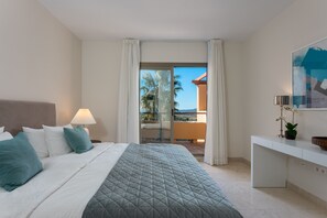 3 chambres, fer et planche à repasser, Wi-Fi gratuit, draps fournis