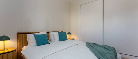 3 quartos, ferros/tábuas de passar roupa, Wi-Fi de cortesia