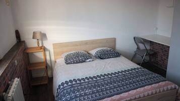 2 slaapkamers, een bureau, gratis wifi, beddengoed