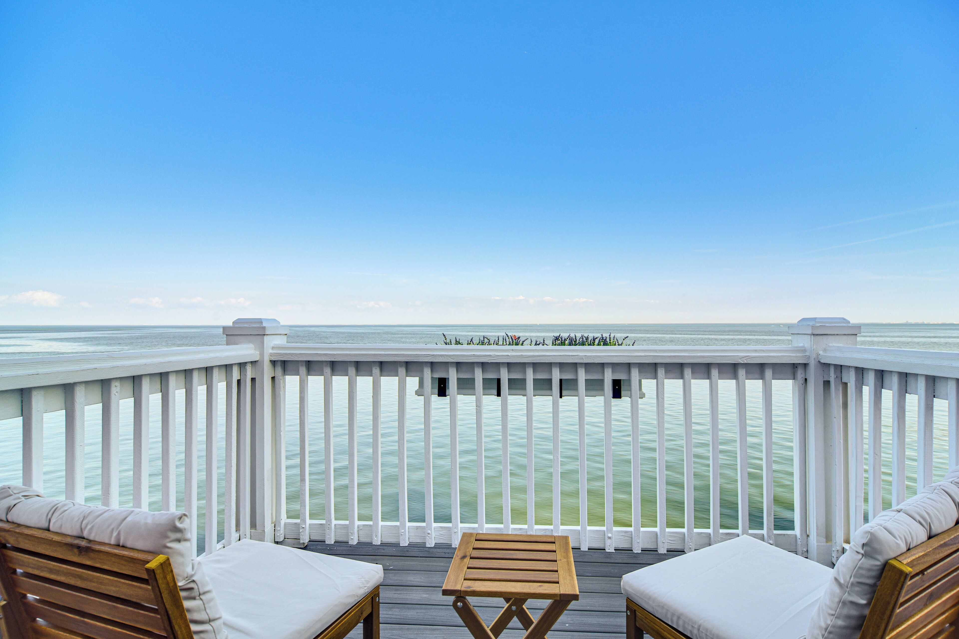 Apartment (3 Bedrooms) | Front of property