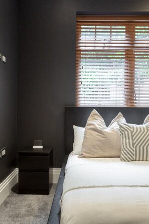 1 bedroom, iron/ironing board, free WiFi, bed sheets - Garden Flat With Patio - Hendon (Greater London)