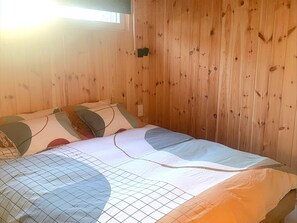 House | 2 bedrooms, bed sheets