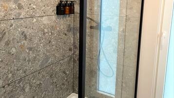 House | Bathroom