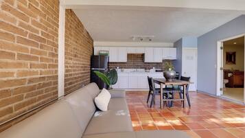 House (1 Bedroom) | Interior