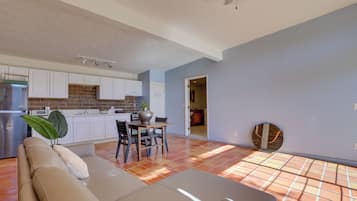 House (1 Bedroom) | Interior