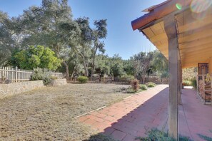 House (2 Bedrooms) | Interior - 4 Mi to Lake Wohlford: Cabin in Escondido (Valley Center)