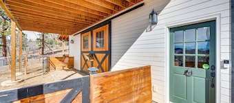 3 Mi to Casinos: Cabin w/ Stables in Black Hawk!
