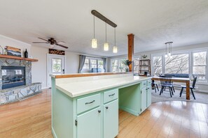House (2 Bedrooms) | Interior