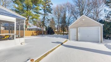 House (1 Bedroom) | Interior