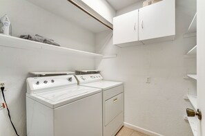 Apartment (2 Bedrooms) | Interior - 4 Mi to Downtown Tucson: Peaceful Townhome! (Tucson)